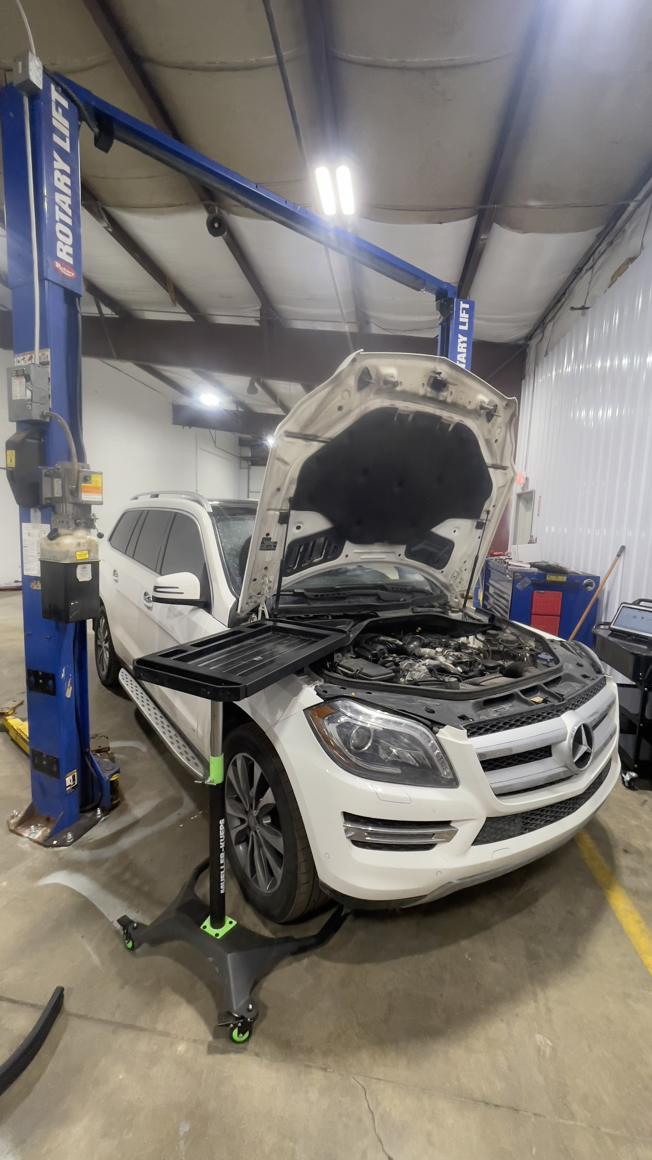 Routine maintenance service at Benz Tech